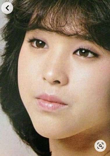  一重まぶたの方、集まれー！