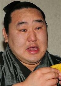  一重まぶたの方、集まれー！