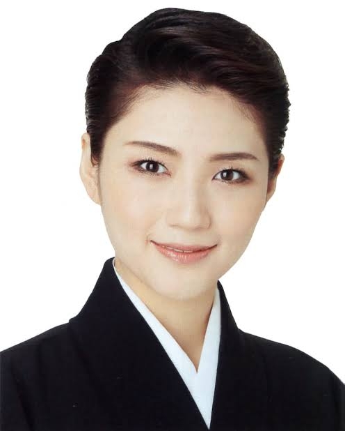  一重まぶたの方、集まれー！