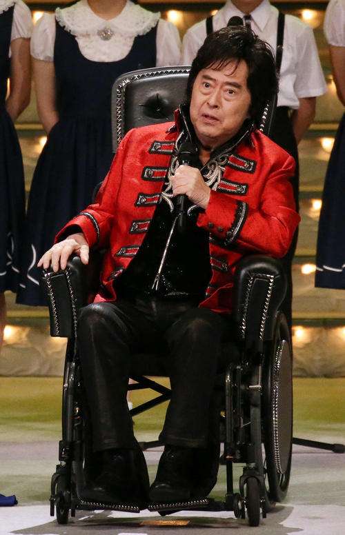 水木一郎さん死去、74歳　7月に肺がんでの闘病公表、11月歌謡祭には車いすで登場し歌披露