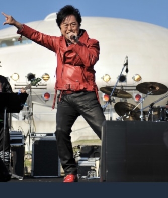 水木一郎さん死去、74歳　7月に肺がんでの闘病公表、11月歌謡祭には車いすで登場し歌披露