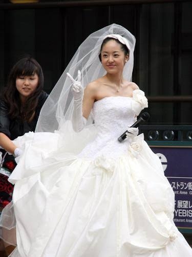 女優のウエディングドレス姿が見たい part3