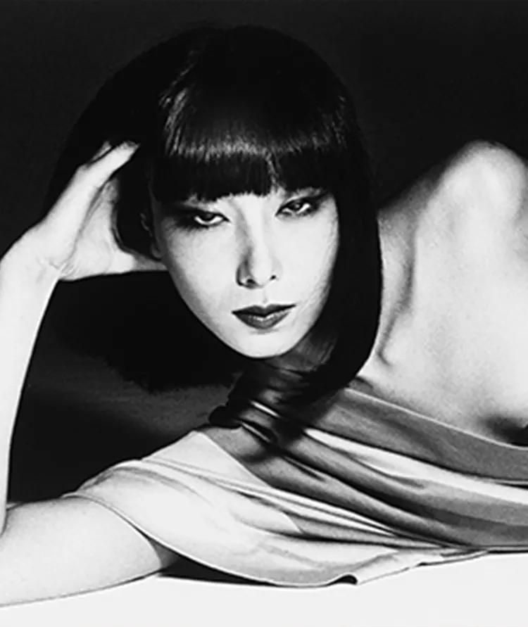ミス・インターナショナル：日本代表・松尾綺子さん　ミス・アジアに選出　着物アレンジの衣装でアピール