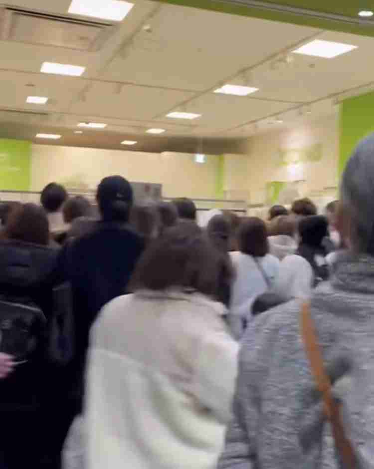 「3COINS」節分グッズ争奪戦の“地獄絵図”動画が拡散…発売当日に5倍価格でフリマサイトに転売も