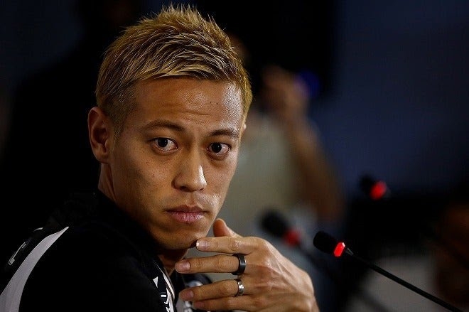 本田圭佑　コンビニのレジで…「これって僕が悪い？」　ツイートに反響「なんか親近感」「VARか？」