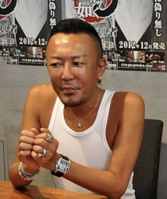 顔と体が合ってない