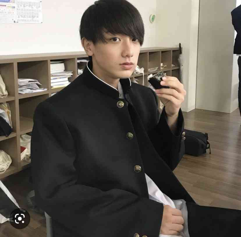 制服姿の有名人が見たい!