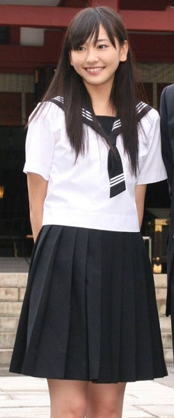 制服姿の有名人が見たい!
