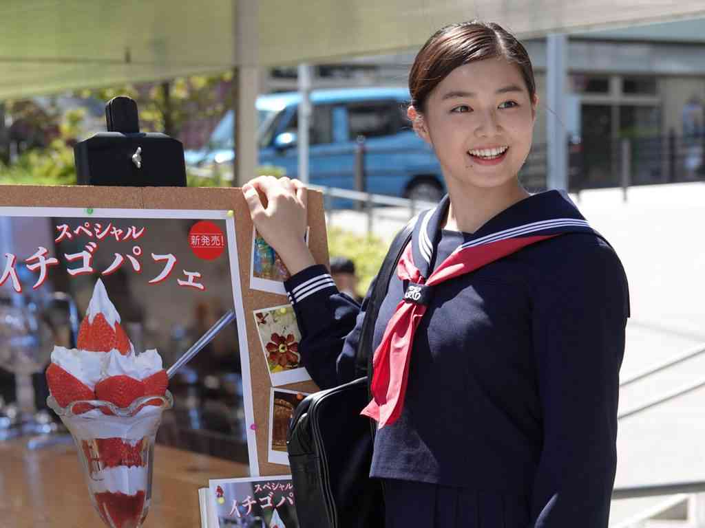 制服姿の有名人が見たい!