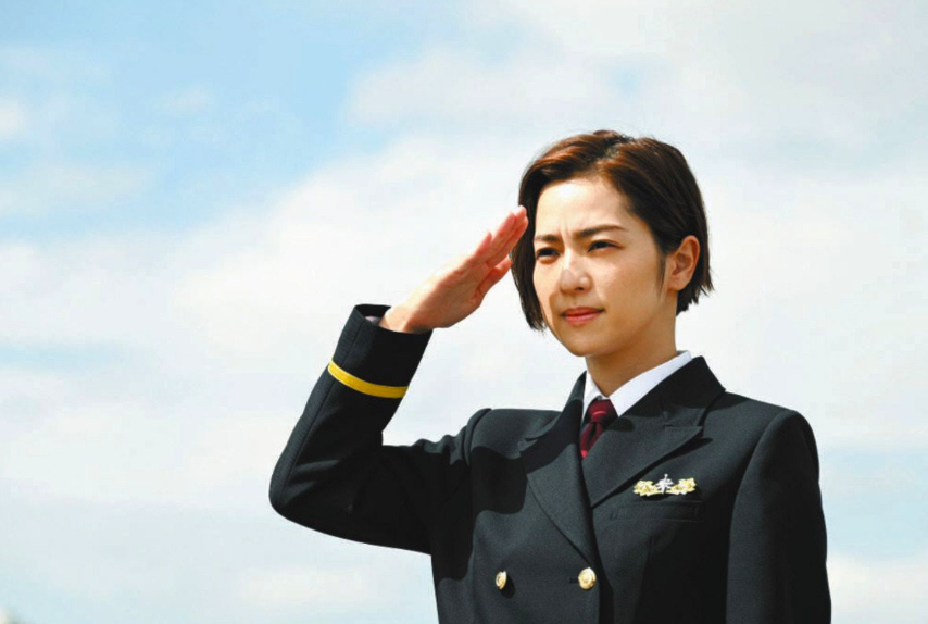 制服姿の有名人が見たい!