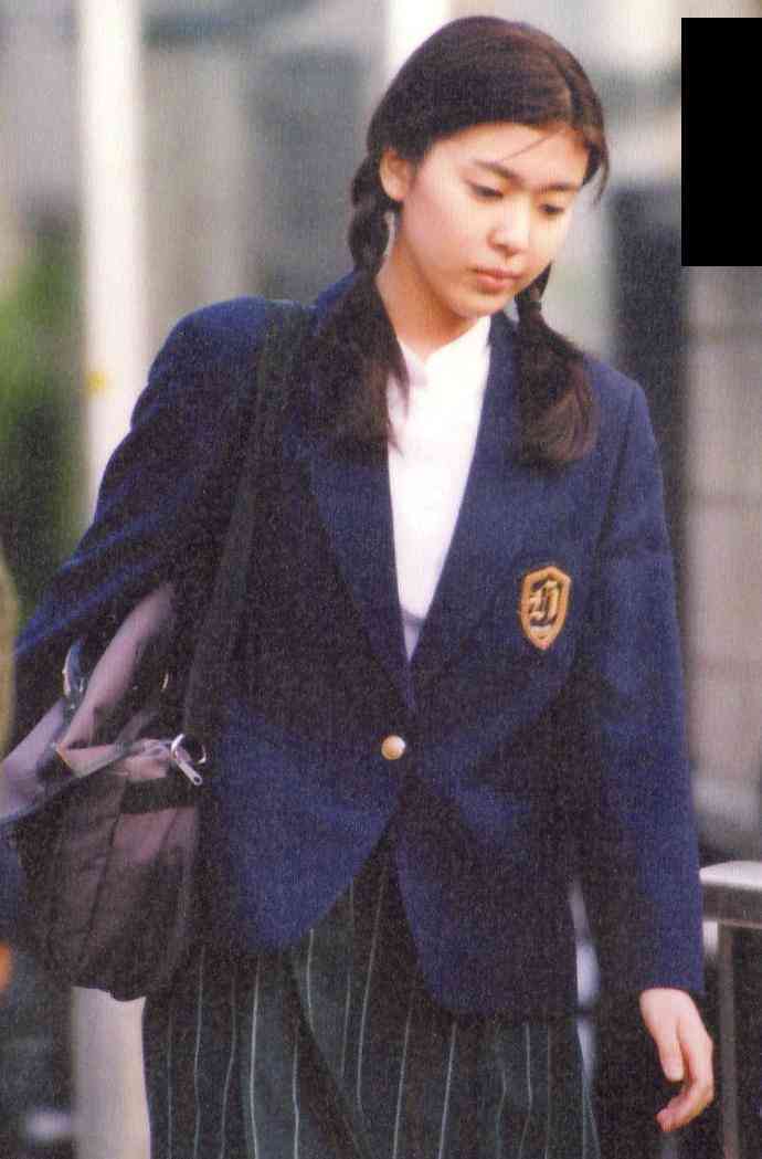 制服姿の有名人が見たい!