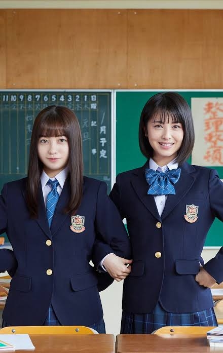 制服姿の有名人が見たい!