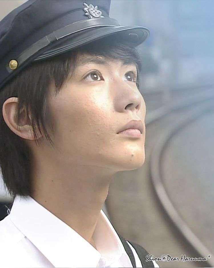 制服姿の有名人が見たい!