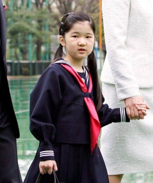制服姿の有名人が見たい!