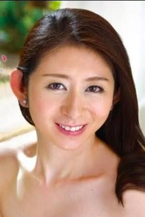 ん、誰かに似てる…? 人気芸人に“そっくり”すぎるCMキャラクターが話題に!