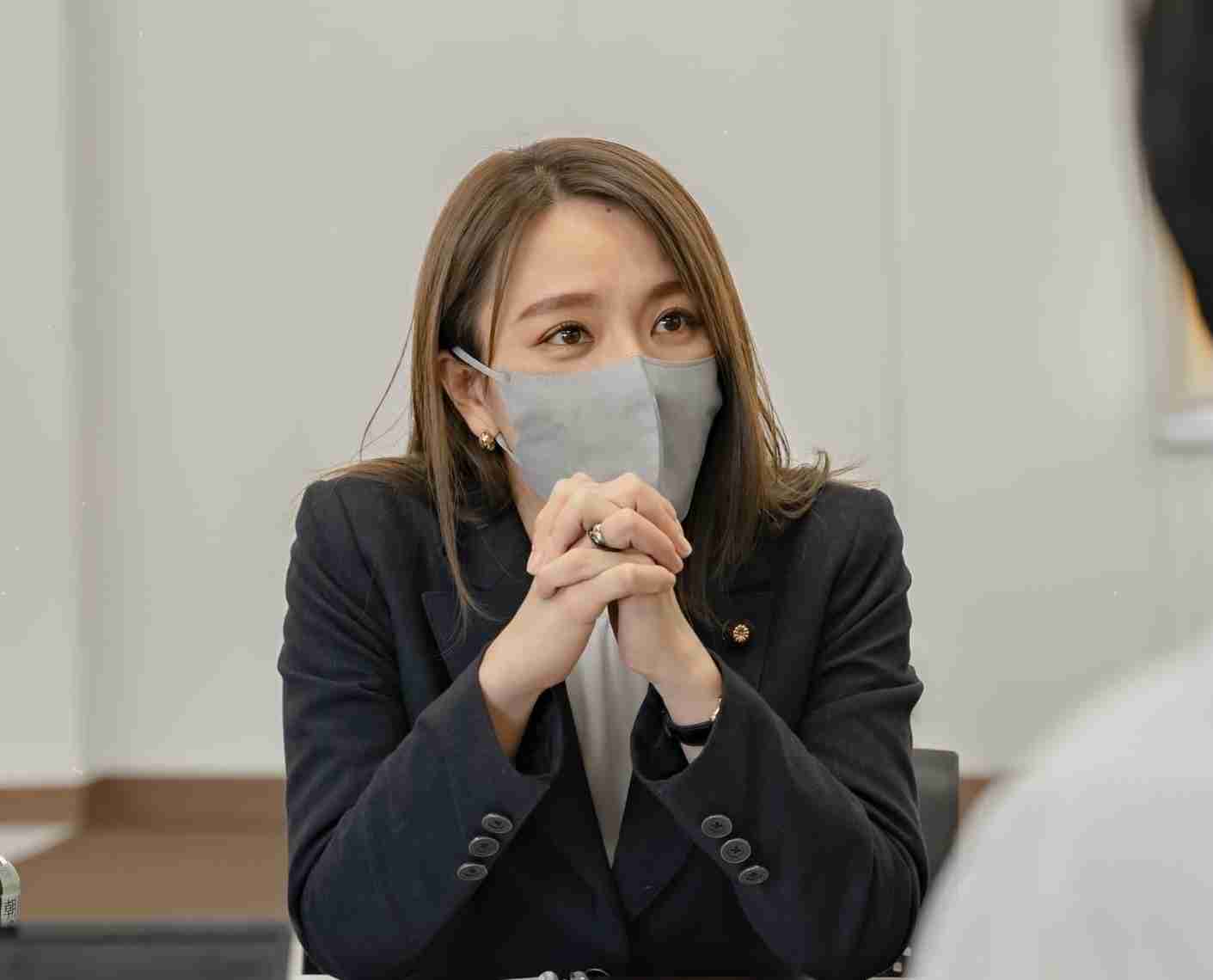 上原多香子　40歳の節目に地元・沖縄に拠点移す「新たなスタートの年」　今井絵理子氏との2ショット披露