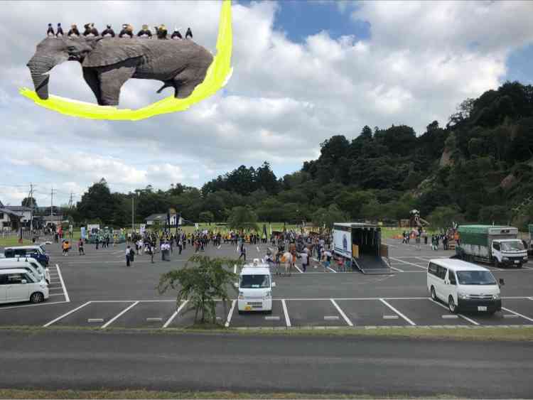 スーパーでピーマン万引き…そのまま店を出た30代位の女 車の前に立ちふさがった警備員はねケガさせて逃走