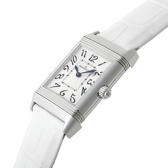 角形時計が好きな人