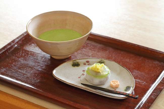 文豪風の口調で雑談するトピツクサロン【迎春】