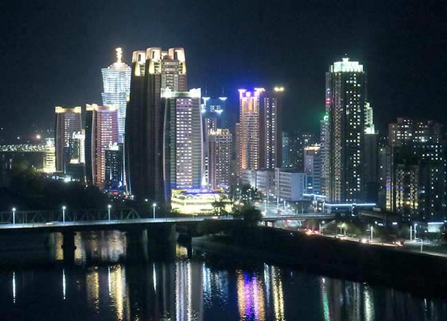 【寒い夜だから…】素敵な夜景画像を眺めて眠りたい