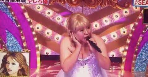 倖田來未　ASKAに肩抱かれ、豪華2ショット　デビュー時から「ずっと可愛がってもらっております」