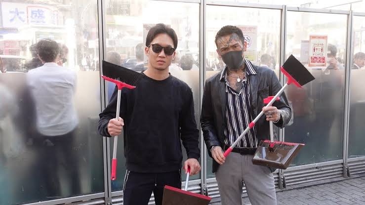 路上タバコ注意したら...まさかの逆ギレ「やば！ダルぅ！」　有名YouTuberが呆れた喫煙者の最低マナー