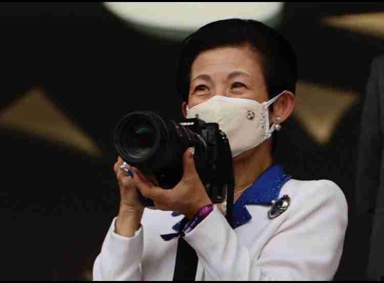 最新のiPhoneかデジカメか