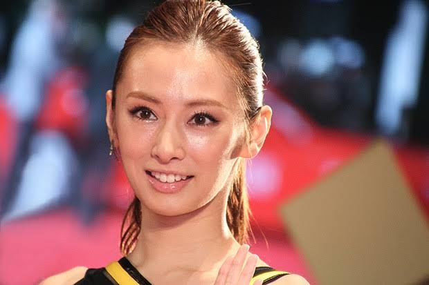 北川景子&山田裕貴、和装姿の大河ドラマオフショを披露!「藍井先生と柊木先生の先祖?」月9でも共演中