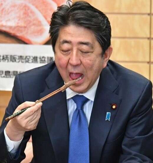 辻元清美氏に「箸の持ち方が変じゃない?」とネット指摘 真相を告白「実は小学生のときに…」