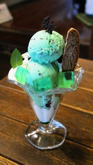 映画の半券サービス使う人~!