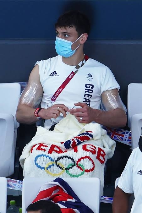 スポーツの飛び込みが好きな人