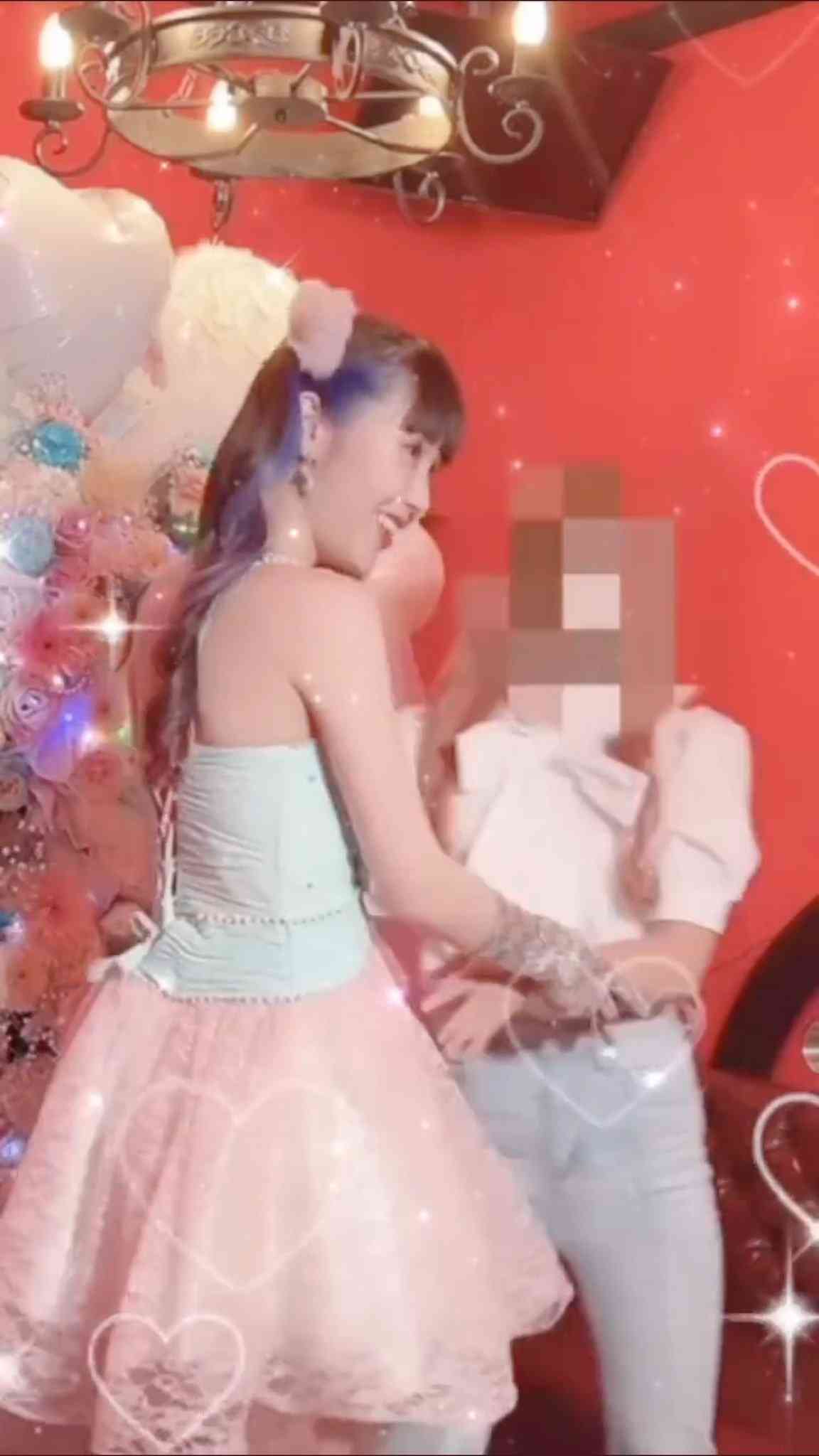 菜々緒：“菜々緒ポーズ”から10年、新写真集発売　「女性の美しさ」表現　屋久島で開放的に