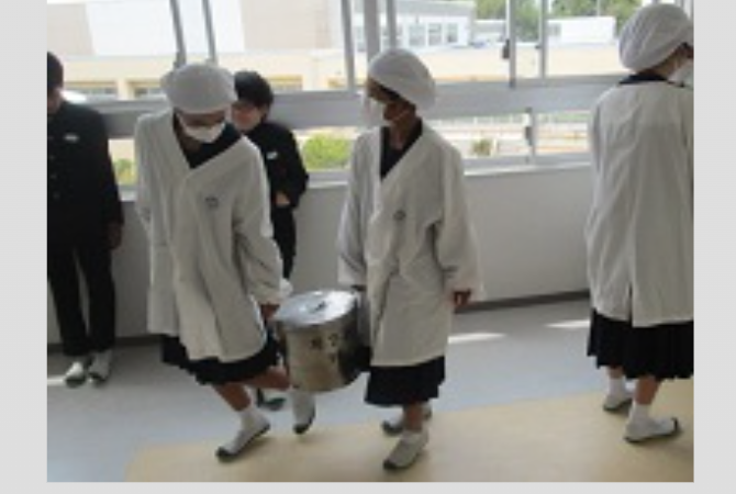 札幌市の小学校で児童が指切断　給食後の片付けで配膳車と防火戸の間に右手中指の指先を挟む