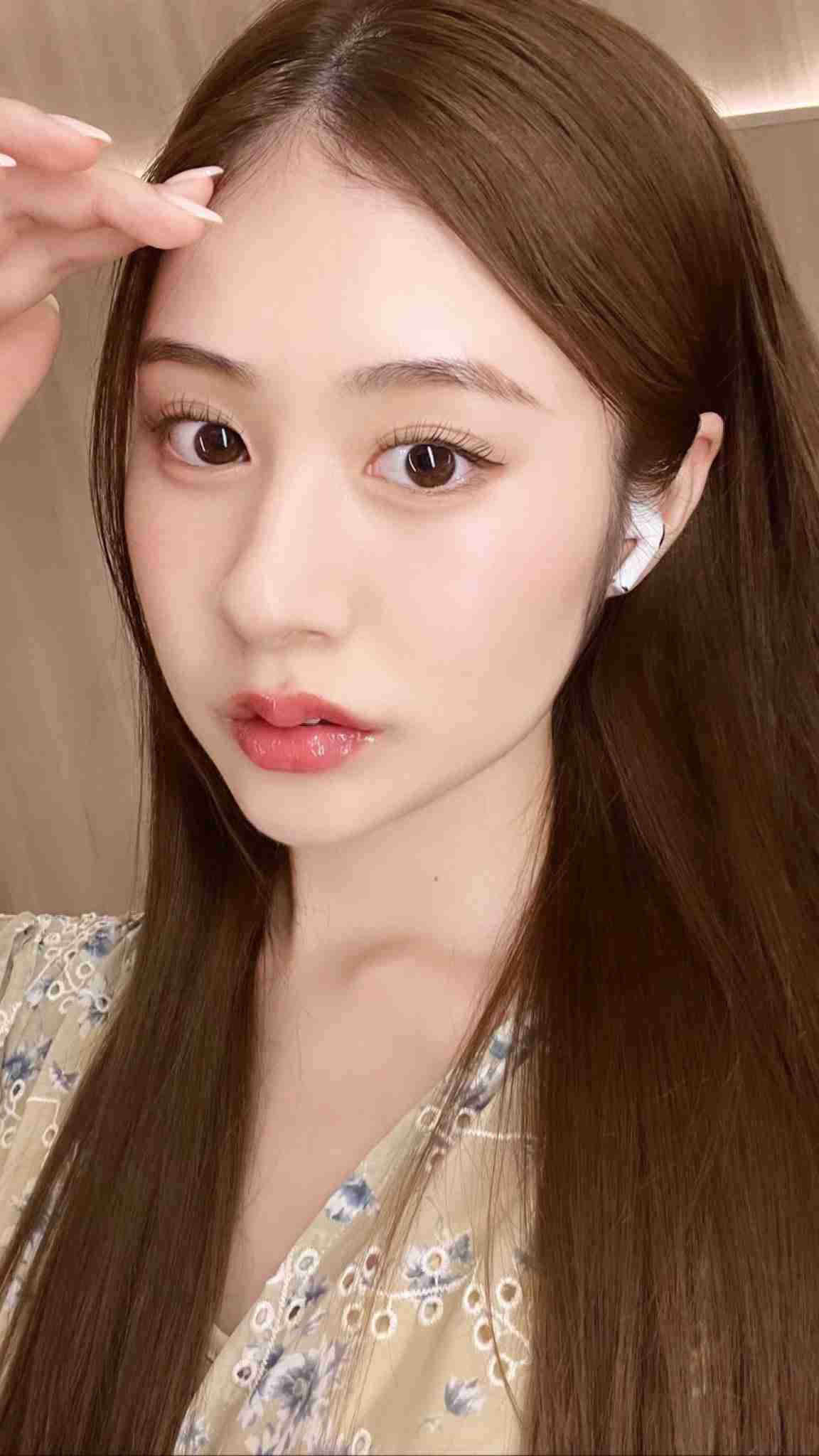 元NGT48・荻野由佳、浦和レッズ・松尾佑介との熱愛報道で掘り起こされる“匂わせ投稿”の数々に「ドン引き」「応援する気が失せた」深刻なファン離れに追い討ち