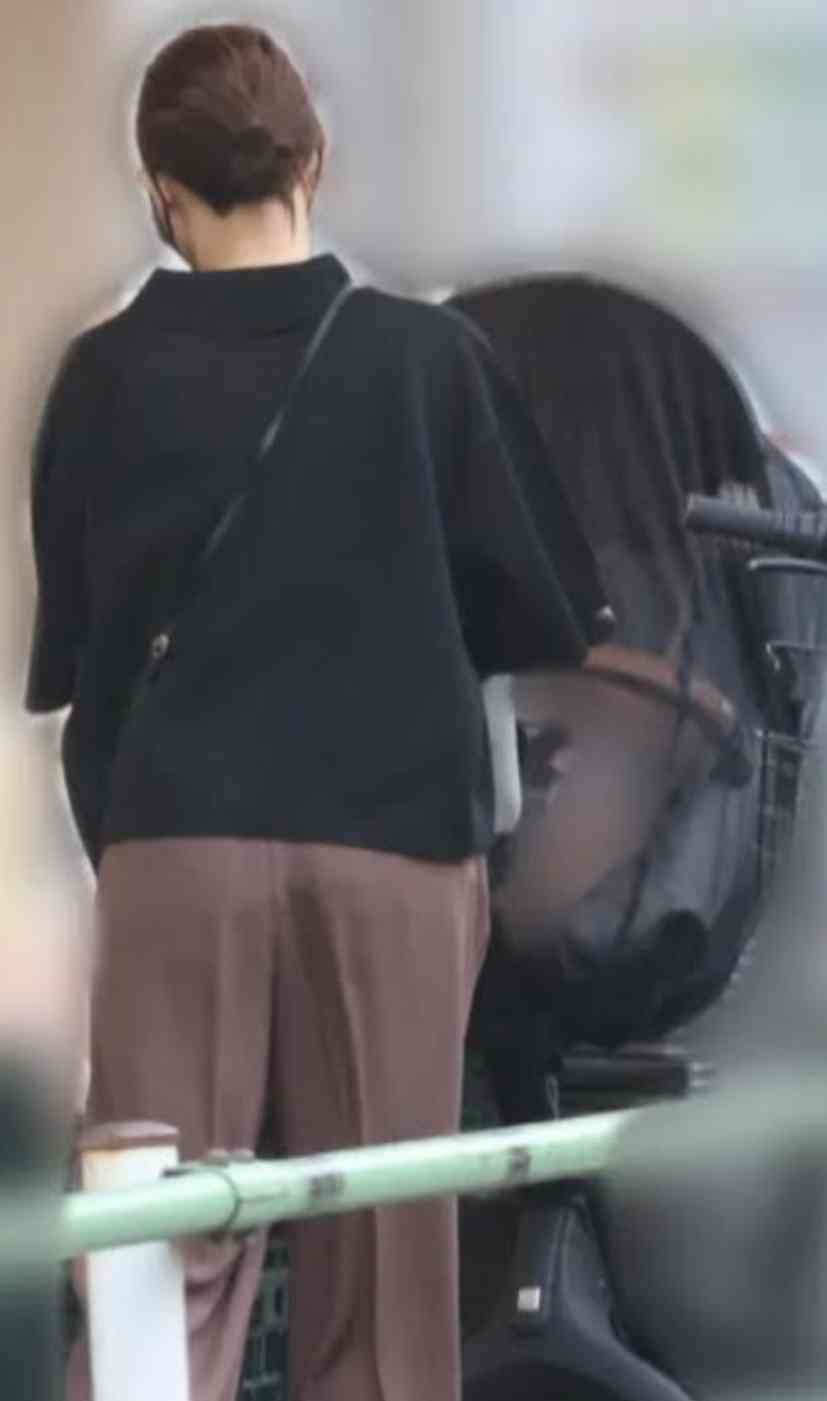 うなじの形が気に入らない