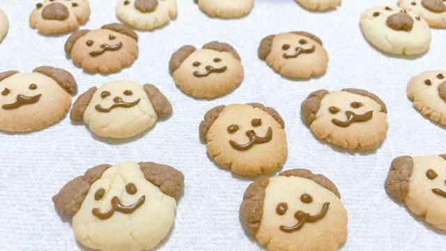 バレンタインデーへ向けてお菓子を手作りする人～！