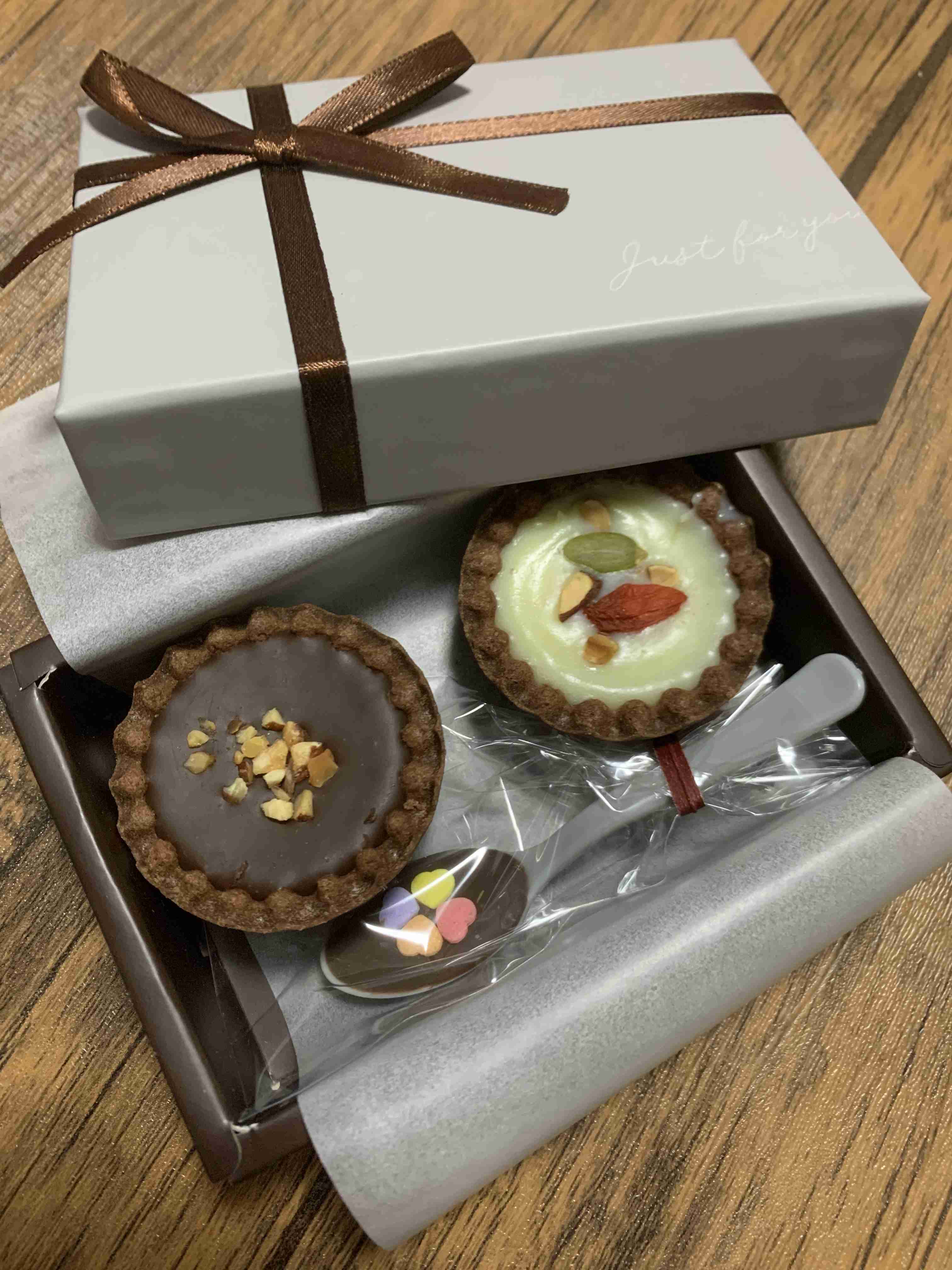 バレンタインデーへ向けてお菓子を手作りする人～！