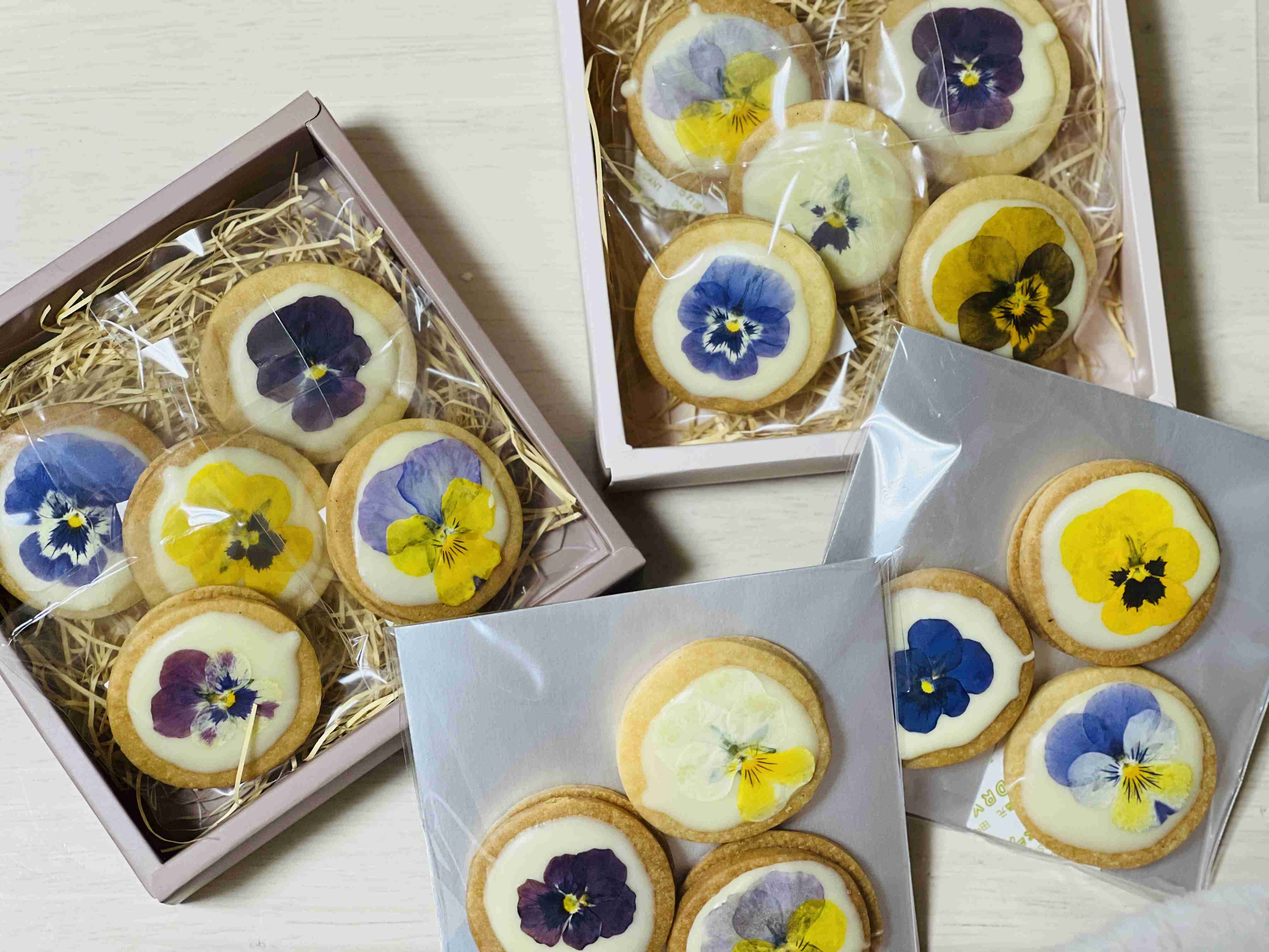 バレンタインデーへ向けてお菓子を手作りする人～！
