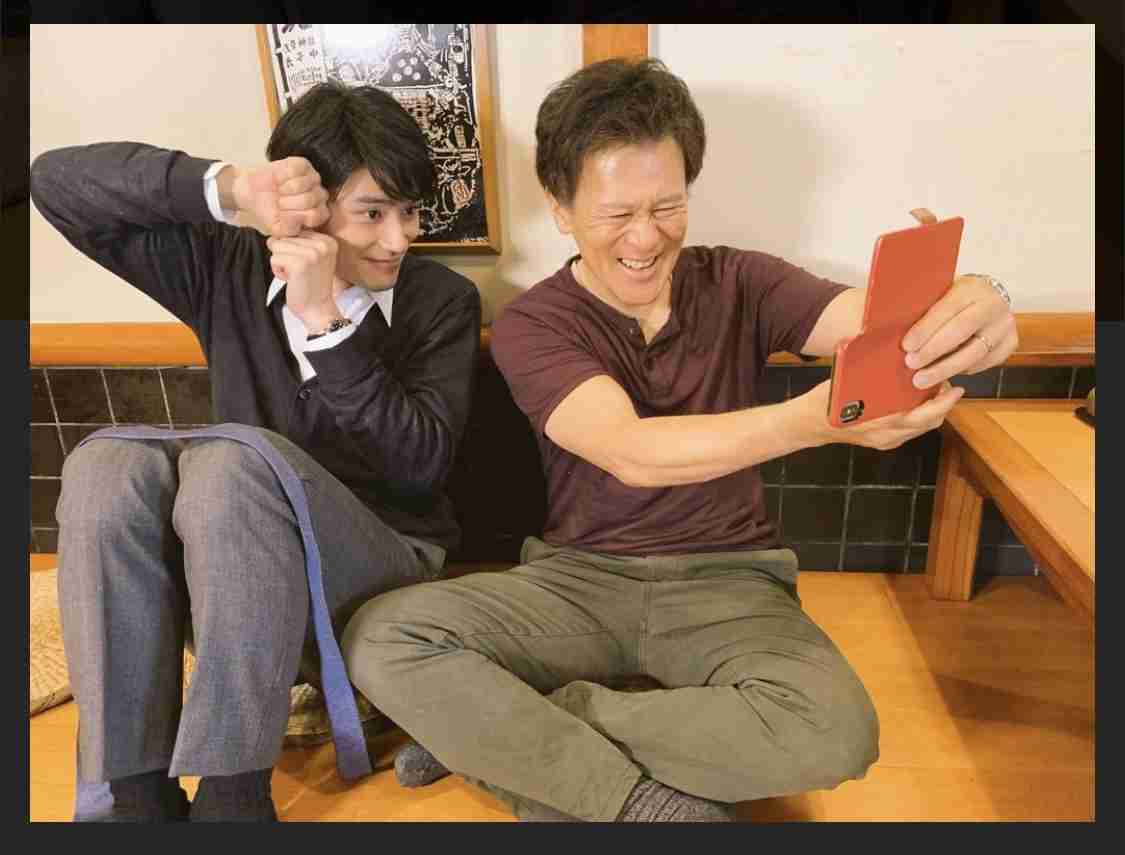 「岡田健史」改め水上恒司　金髪＆ヒゲのイメチェンショットに「カッコいいな」「えぐい破壊力」の声