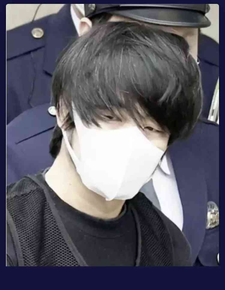 山上徹也被告を待つ「監視カメラ付き個室」での“厳戒”拘置所生活の実態。「運動は平日30分」「入浴は週２回」「読書、手紙、差し入れOK」…刑確定後の処遇は？