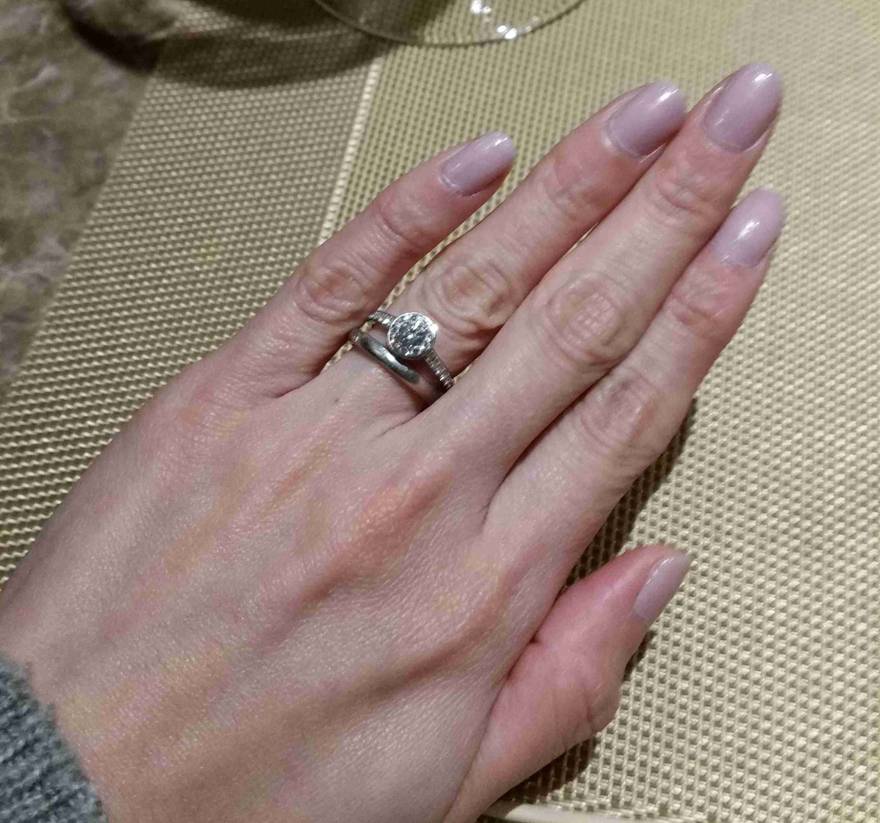 みんなの婚約指輪見せて!(結婚指輪も可)