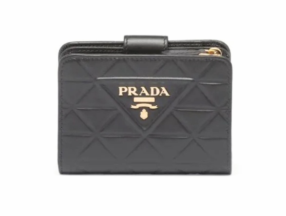 PRADAの財布バッグ愛用してる人