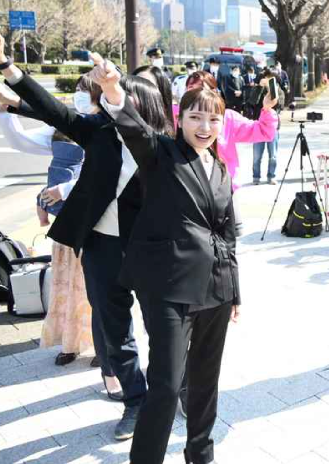 ガーシー氏除名に反対デモ「ふざけるな」　国会前で抗議