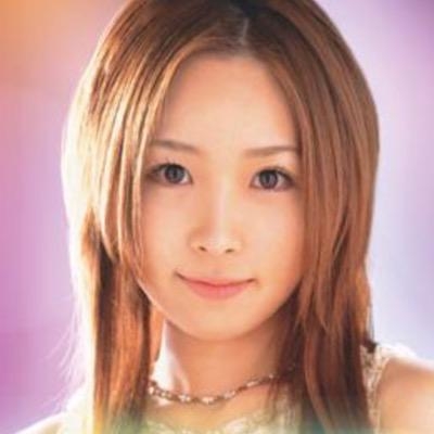 懐かしい感じがするメイクやファッション