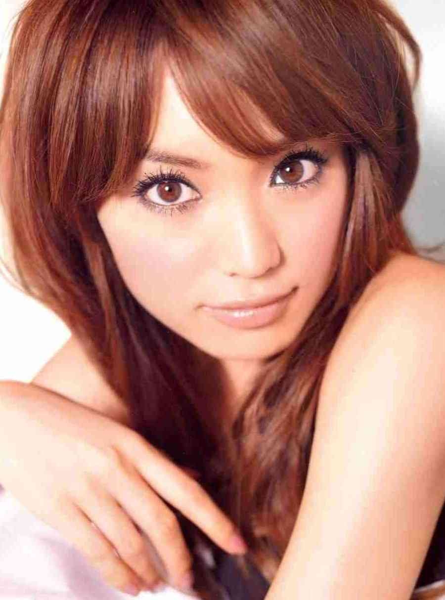 懐かしい感じがするメイクやファッション