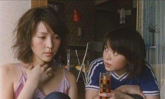 懐かしい感じがするメイクやファッション