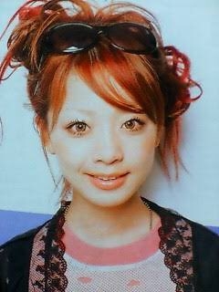 懐かしい感じがするメイクやファッション
