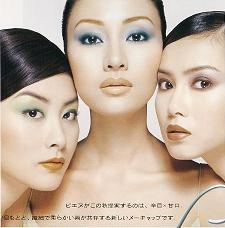 懐かしい感じがするメイクやファッション