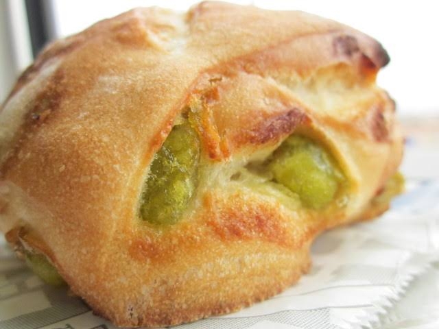 1番好きな「パン屋チェーン店」ランキング! 3位「リトルマーメイド」、2位「ヴィ・ド・フランス」、1位は?