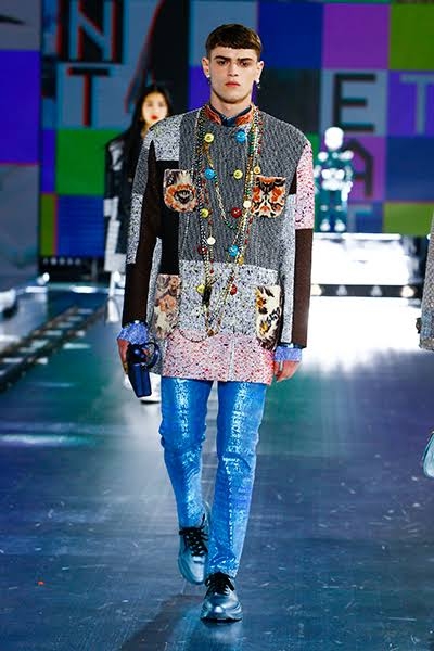 菅田将暉、小松菜奈の“付き添い”でパリコレ帯同も「終始おどおど」な振る舞いが際立った事情